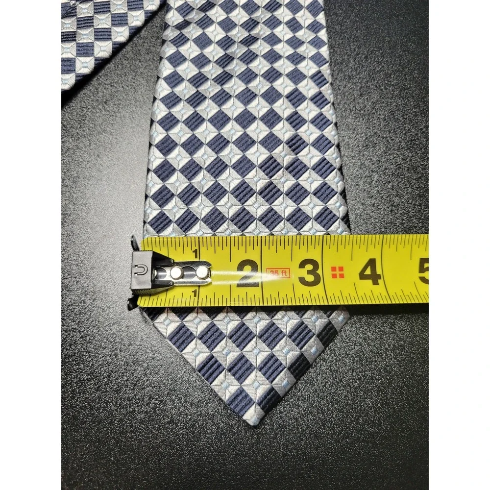Canali Men's Necktie Navy Blue Silver Geometric Silk 3.25